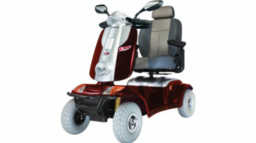 elektromobil des Herstellers Kymco, Modell foehr-for-u. In den Farben Rot/Silber